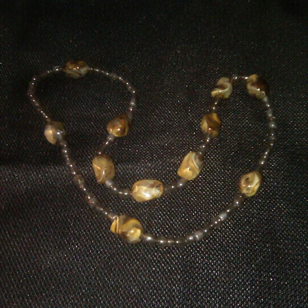 Beaded necklaces - Picture 3 of 5